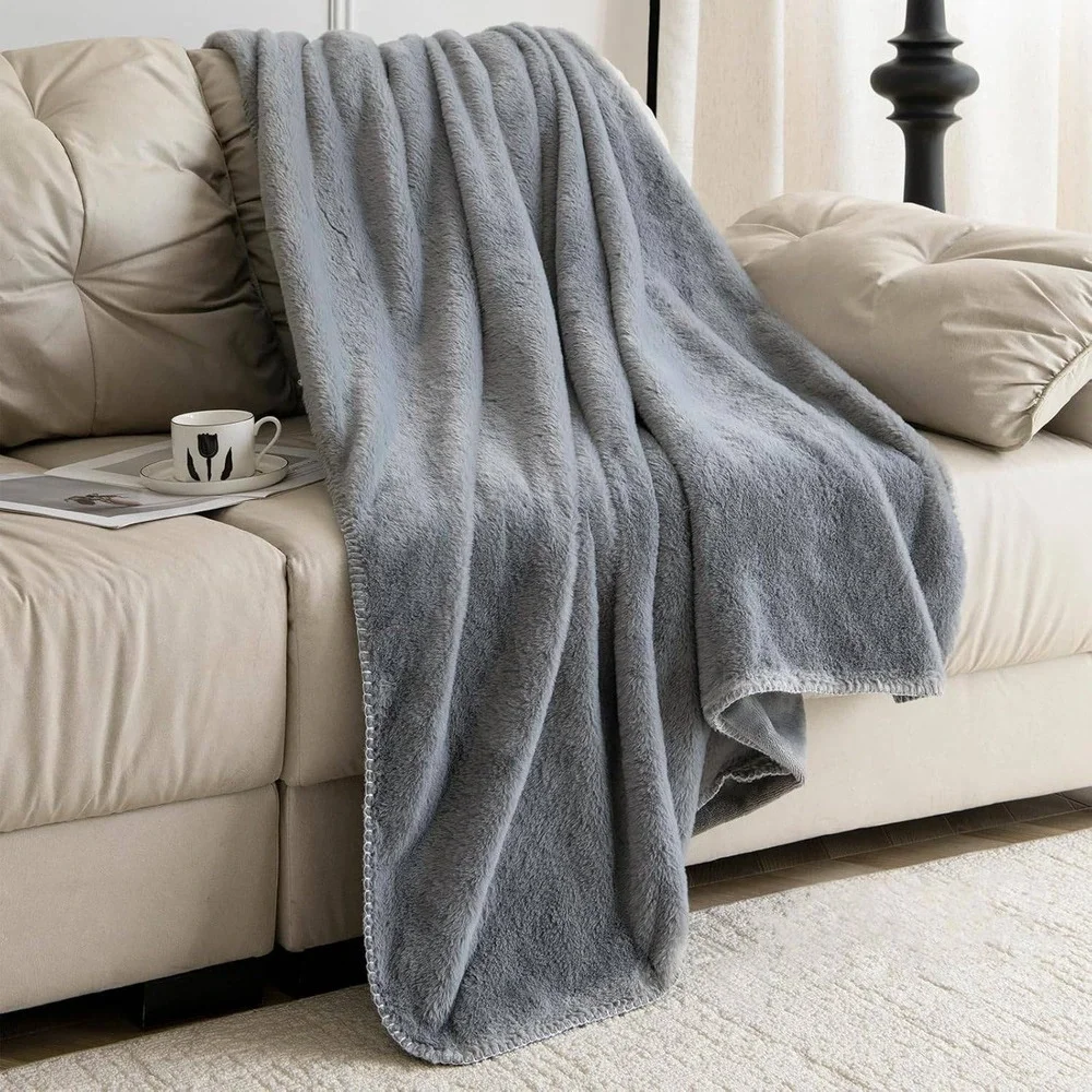 Super Soft Plush Throw Blanket 50 x 65‎ - Cozy, Lightweight, Warm, Gray-NWT